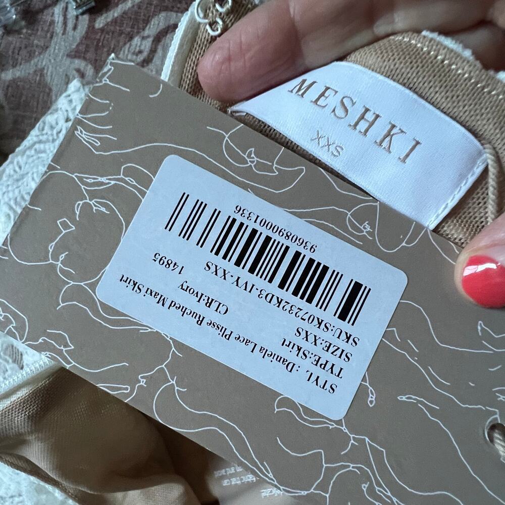 Meshki Daniela lace plisse cream lace skirt and top XXS and XS - Picture 8 of 9